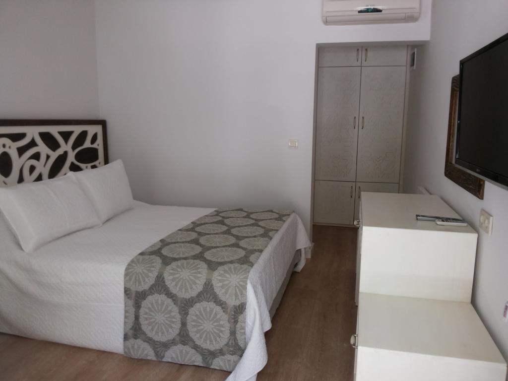 Meggs Bodrum Beach Restaurant & Hotel Ortakent Εξωτερικό φωτογραφία