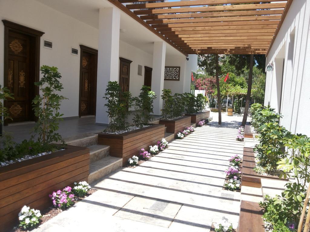Meggs Bodrum Beach Restaurant & Hotel Ortakent Εξωτερικό φωτογραφία
