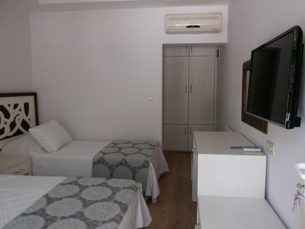 Meggs Bodrum Beach Restaurant & Hotel Ortakent Εξωτερικό φωτογραφία