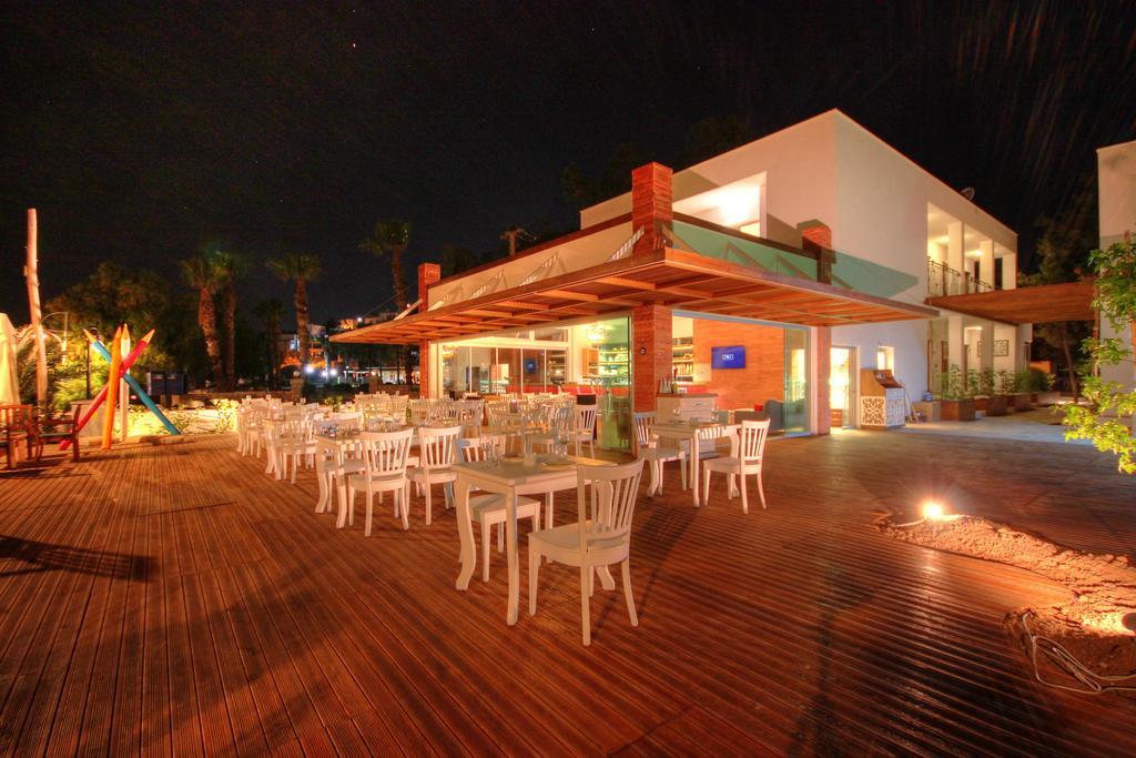Meggs Bodrum Beach Restaurant & Hotel Ortakent Εξωτερικό φωτογραφία