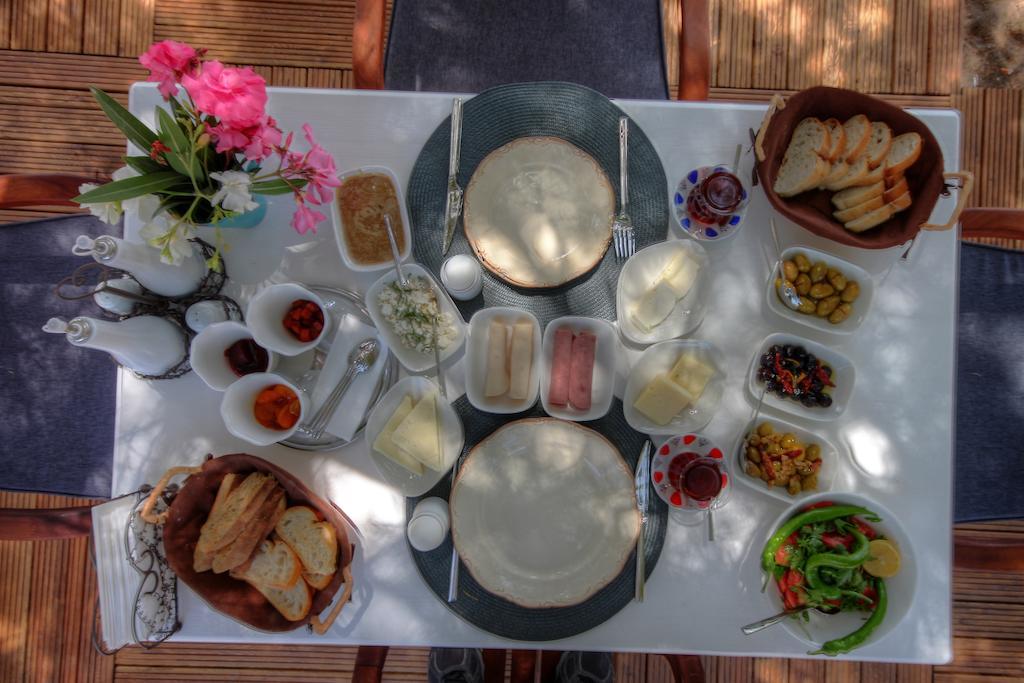 Meggs Bodrum Beach Restaurant & Hotel Ortakent Εξωτερικό φωτογραφία
