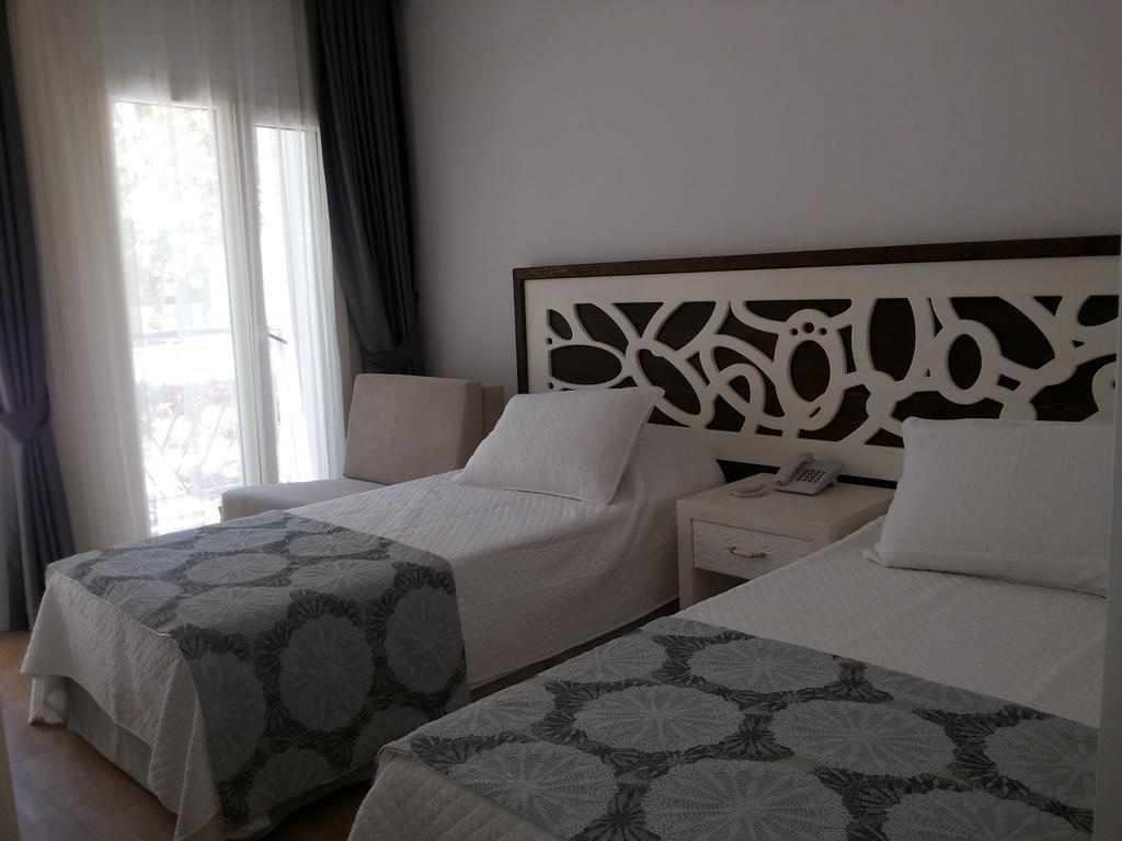Meggs Bodrum Beach Restaurant & Hotel Ortakent Δωμάτιο φωτογραφία