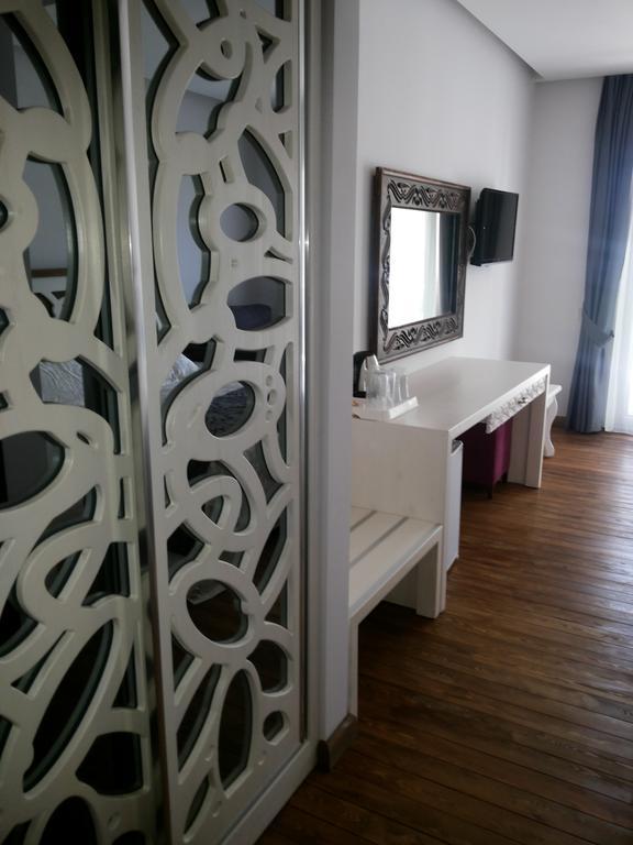 Meggs Bodrum Beach Restaurant & Hotel Ortakent Δωμάτιο φωτογραφία