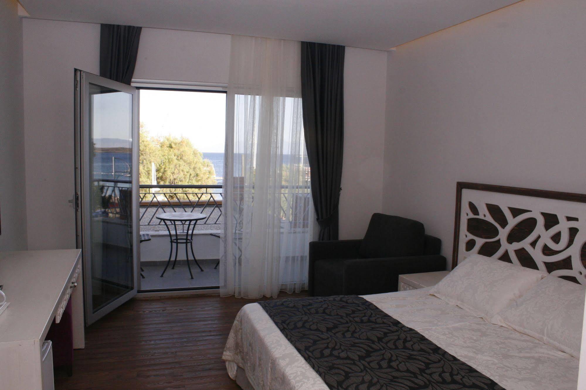 Meggs Bodrum Beach Restaurant & Hotel Ortakent Εξωτερικό φωτογραφία